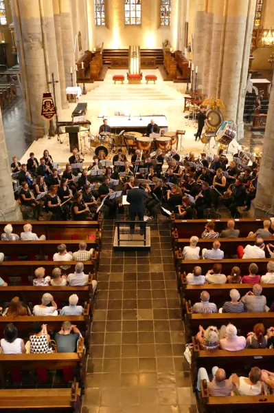 HALLO Magazine Online / Foto 4. 9 juli2017. Kathedraalconcert in Roermond foto’s archief harmonie.
