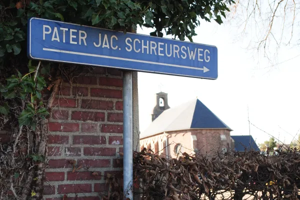 4. Het straatnaambordje in Panheel.