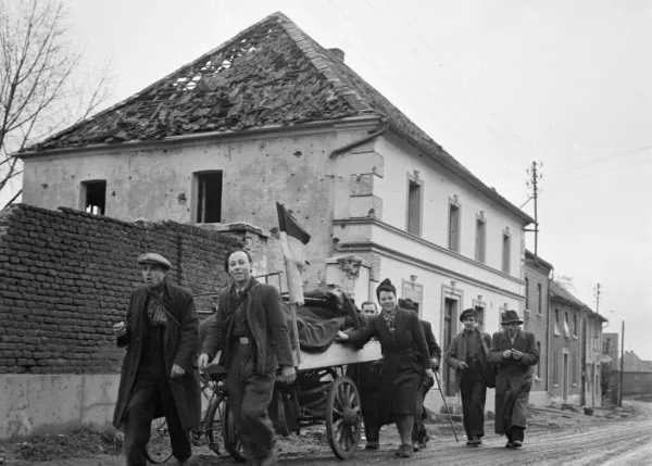Hallo Magazine Online: In deze maanden vieren wij 80 jaar vrijheid:
