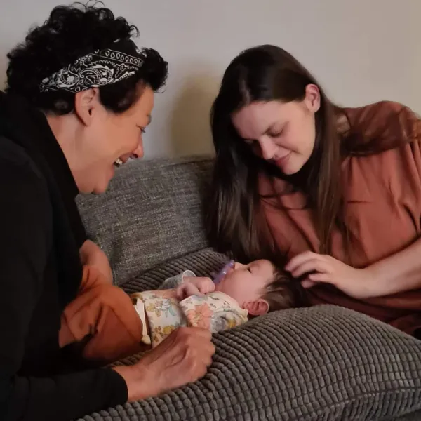 Hallo Magazine online / OVER DE GRENS: Gwen van ‘Kitty van Crane Sjeng’ vertrok als au-pair naar Australië  maar bleef er voorgoed