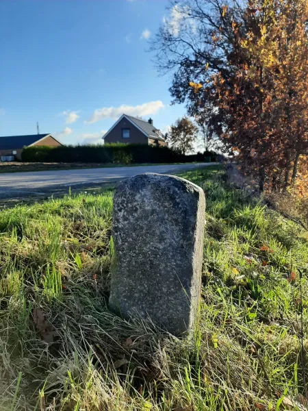 HALLO Magazine Online.nl Foto Leon Moonen // Nog een bestaande grenssteen aan de Buggenummerweg