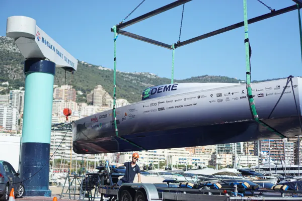 HALLO Magazine Online.nl / Onno Schreurs uit Beegden & TU Delft Hydro Motion Team winnen met waterstofboot het WK van Monaco