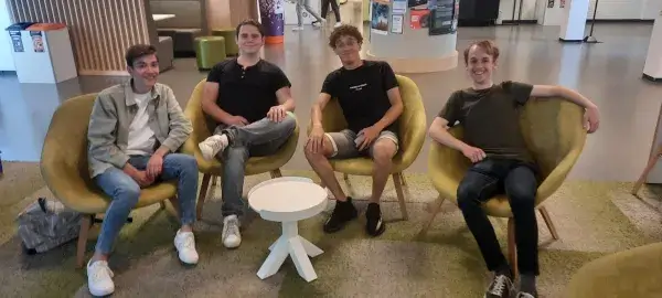HALLO Magazine Online.nl / Met een innovatieve achtbaan voor Toverland behalen leerlingen van Scholengemeenschap St Ursula Horn de eerste prijs in een ontwerpwedstrijd