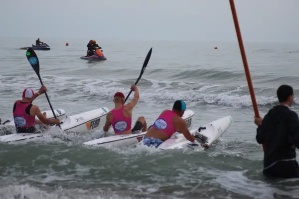HALLO Magazine Online / Lifesave sporters Bodewyn en Calista Long kijken voldaan terug op Wereldkampioenschap Livesaving in Italië