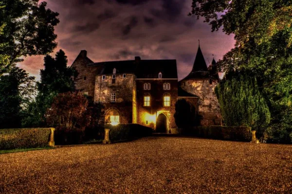 Kasteel Horn by Night