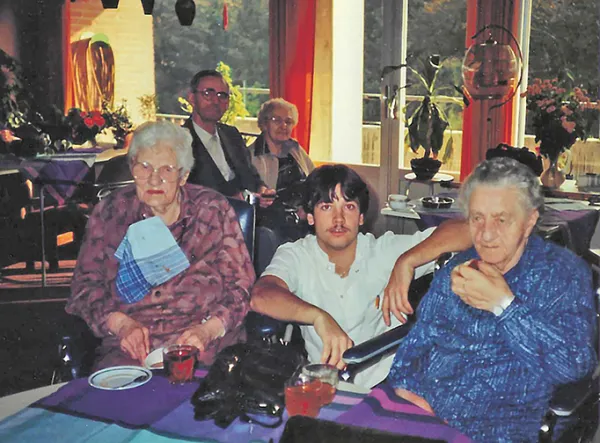 HALLO Magazine Online