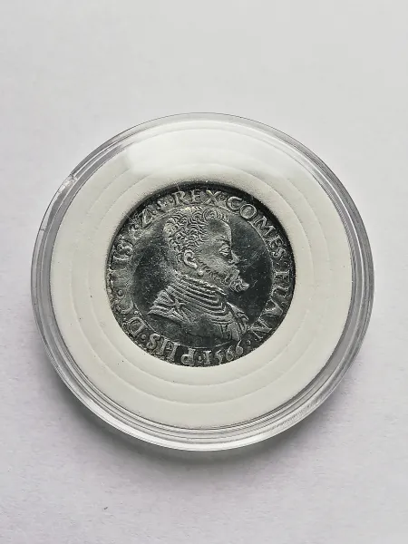 HALLO Magazine Online.nl  Voorkant Philipsdaalder