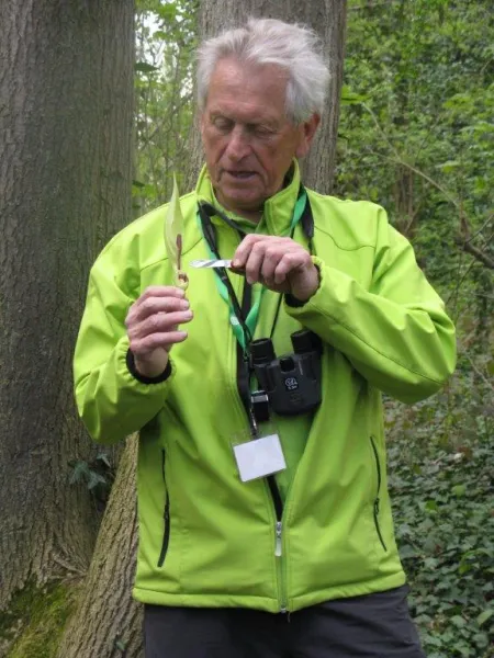 IVN verbindt mens en natuur en laat jong en oud beleven hoe leuk, leerzaam, gezond én belangrijk natuur is
