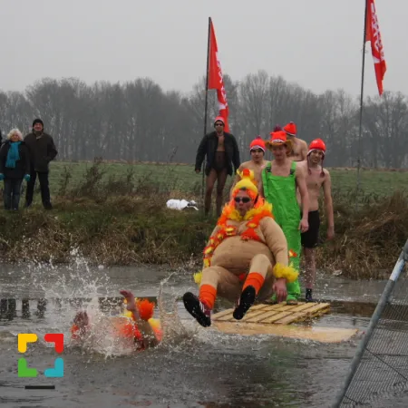1 januari Nieuwjaarsduik in Grathem voor de echte ‘diehards’