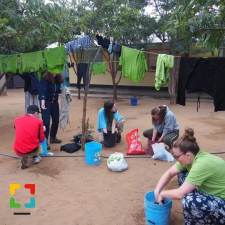 Leerlingen van Sint Ursula trokken door Tanzania. Werken aan wereldburgerschap in ‘the land of peace’ HALLO Online.nl