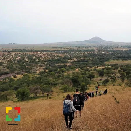 Leerlingen van Sint Ursula trokken door Tanzania. Werken aan wereldburgerschap in ‘the land of peace’ HALLO Online.nl