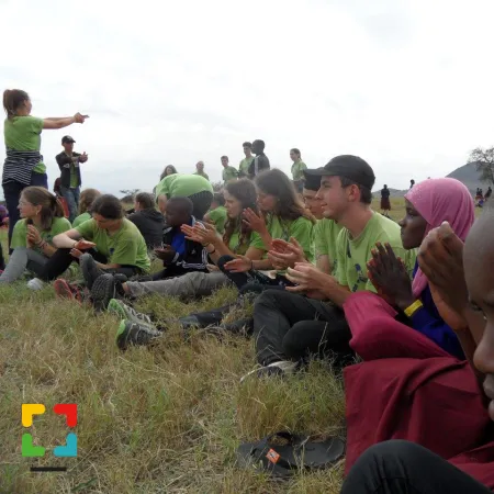 Leerlingen van Sint Ursula trokken door Tanzania. Werken aan wereldburgerschap in ‘the land of peace’ HALLO Online.nl