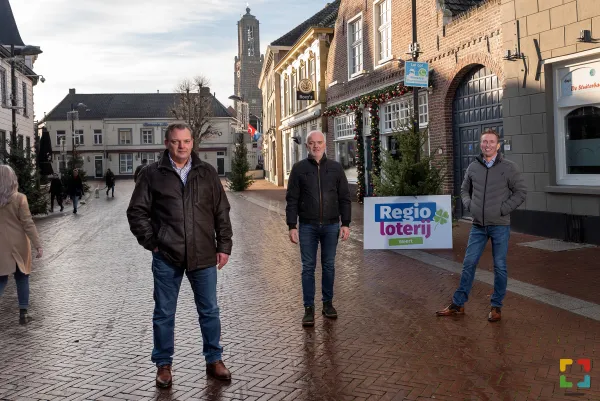 HALLO Online.nl & HALLO Magazine HALLO Online.nl HALLO Magazine