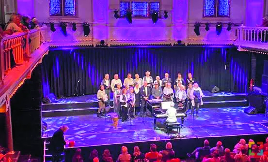 Een kiekje van ons zeer geslaagde optreden op the main stage in Paradiso Amsterdam , waar we ook voor ons gevarieerde repertoire werden gecomplimenteerd.