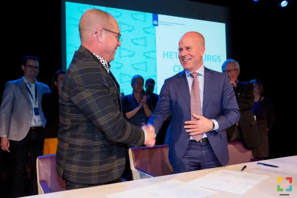 HALLO Online/MagazineConvenant Limburgse taal ondertekend HALLO Online.nl