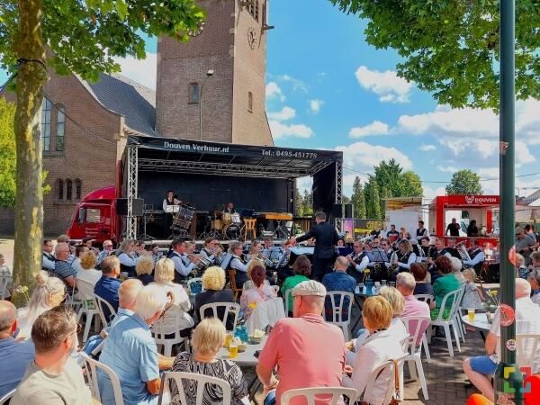 Het altijd gezellige kermisconcert in Leveroy