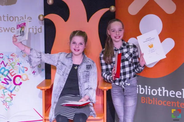 HALLO Online/Magazine /  Rose links,  Nina rechts /  foto: Frits Bensen HALLO Online.nl