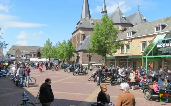 HALLO Online/Magazine / 2e lustrum ... Motor-en BrommerZegening Roggel 2019. HALLO Online.nl