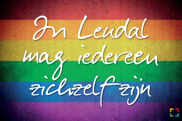 HALLO Online/Magazine / Regenboogzebrapad in Horn. HALLO Online.nl